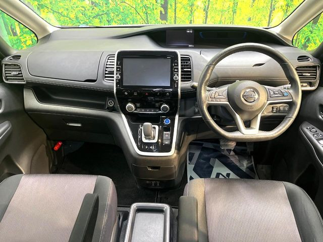 セレナ1.2 e-POWER ハイウェイスターV