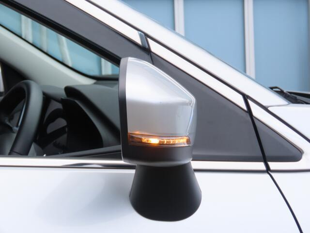 ���O���̐��|�E�K���X�n�{�f�B�R�[�e�B���O��CAR�N���[�j���O���Ǝ҂��{�H�������܂��̂ő�ϐ����B�I���b�N�X�����Ԃł݂͂Ȃ��܂ɉ��K�ȃh���C�u�����񑩁B