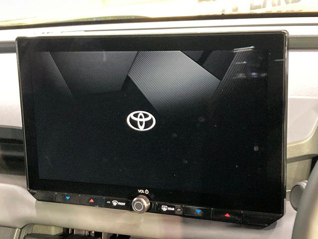 �y12.9�C���` �f�B�X�v���C�I�[�f�B�I�z���ʂ̃f�B�X�v���C��AppleCarPlay��AndroidAuto�����p�\�B�傫�ȉ�ʂŃX�}�z�i�r�A�v���������p���������܂���