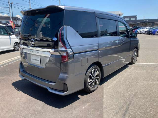 セレナ2.0 ハイウェイスターV