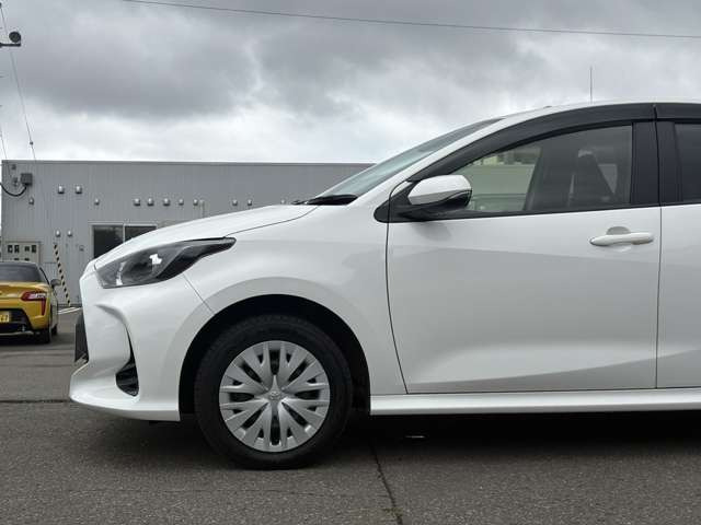 ヤリス1.5 ハイブリッド X E-Four 4WD