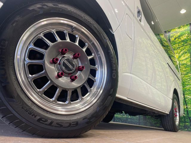 �y17�C���`�A���~�z�C�[���z�O�ςɃ}�b�`�����A���~�z�C�[���𑕒����Ă���܂��B�e��A���~�z�C�[����A�X�^�b�h���X�^�C�����戵�����Ă���܂��B���񂲑��k����������