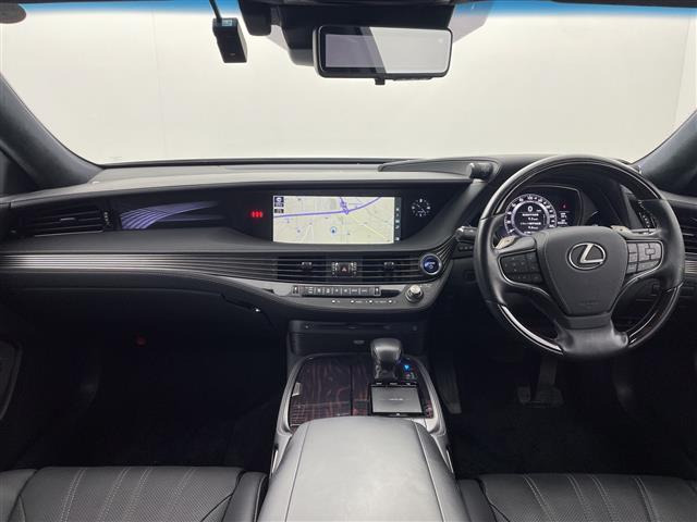 LS500h エグゼクティブ 4WD