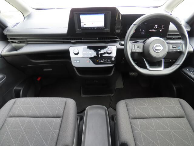 セレナ1.4 e-POWER X