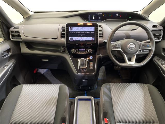 セレナ1.2 e-POWER ハイウェイスターV
