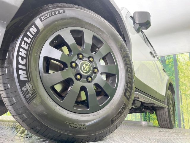 �y�����A���~�z�C�[���z�O�ςɃ}�b�`���������A���~�z�C�[���𑕒����Ă���܂��B�e��ЊO�A���~�z�C�[����A�X�^�b�h���X�^�C�����戵�����Ă���܂��B���񂲑��k����������