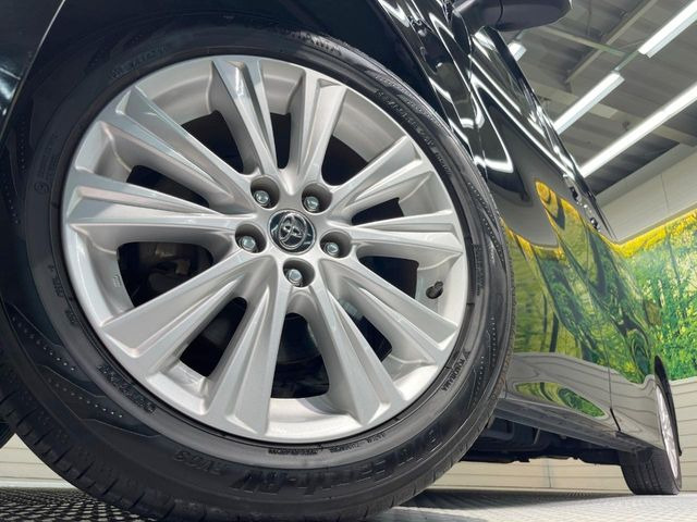 �y����18�C���`�A���~�z�C�[���z�O�ςɃ}�b�`���������A���~�z�C�[���𑕒����Ă���܂��B�e��ЊO�A���~�z�C�[����A�X�^�b�h���X�^�C�����戵�����Ă���܂��B���񂲑��k����������