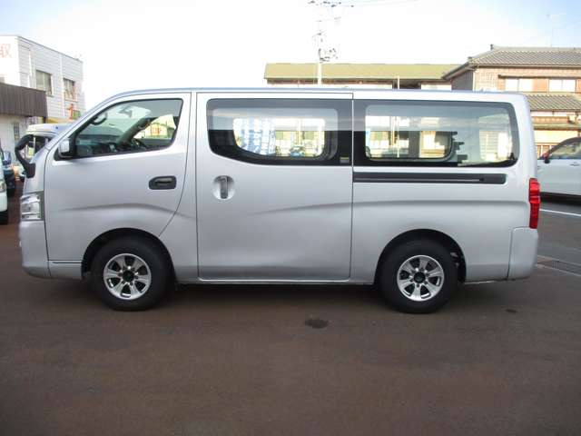 NV350キャラバン2.5 DX ロング ディーゼル 4WD