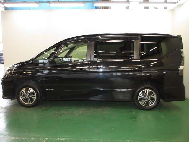 セレナ1.2 e-POWER ハイウェイスターV