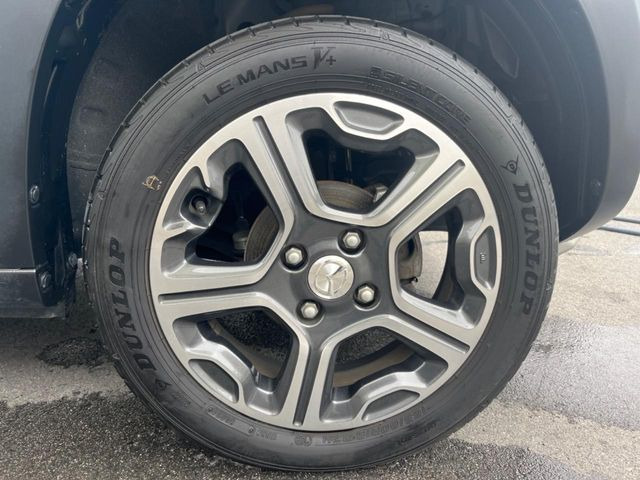 �y�����A���~�z�C�[���z�O�ςɃ}�b�`���������A���~�z�C�[���𑕒����Ă���܂��B�e��ЊO�A���~�z�C�[����A�X�^�b�h���X�^�C�����戵�����Ă���܂��B���񂲑��k����������