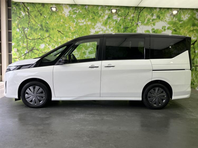 セレナ1.4 e-POWER XV