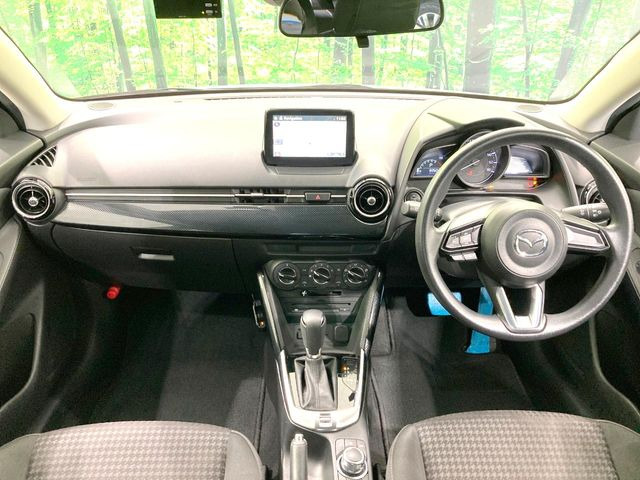 デミオ1.3 13S