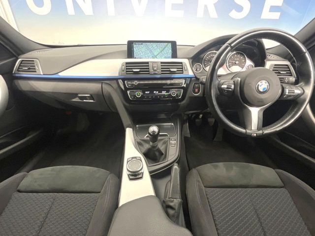 3シリーズセダン320i Mスポーツ
