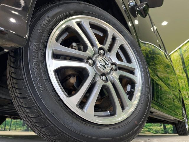 �y����14�C���`�A���~�z�C�[���z�O�ςɃ}�b�`���������A���~�z�C�[���𑕒����Ă���܂��B�e��ЊO�A���~�z�C�[����A�X�^�b�h���X�^�C�����戵�����Ă���܂��B���񂲑��k����������