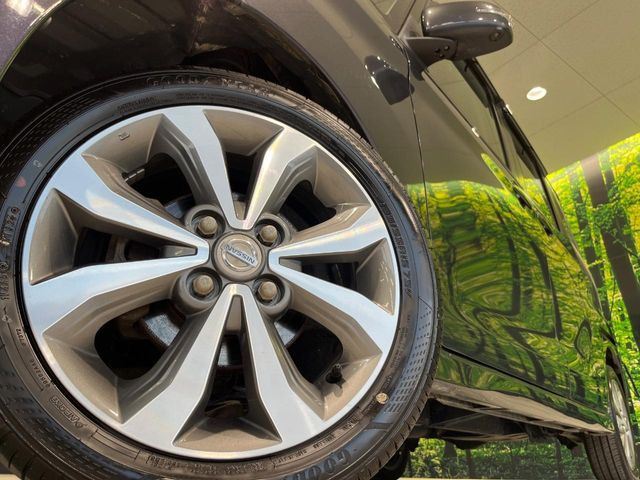 �y����15�C���`�A���~�z�C�[���z�O�ςɃ}�b�`���������A���~�z�C�[���𑕒����Ă���܂��B�e��ЊO�A���~�z�C�[����A�X�^�b�h���X�^�C�����戵�����Ă���܂��B���񂲑��k����������