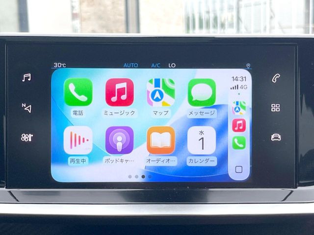 ��Apple Car Play:�X�}�z�Ƃ̗L���ڑ��ŁA�i�r�E�I�[�f�B�I�Đ��ȂǃX�}�z�̃A�v���@�\����ʂł��g����֗��@�\�ł�!