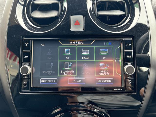 ノート1.2 e-POWER X ブラックアロー
