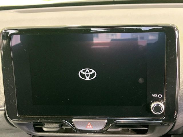 �y8�C���` �f�B�X�v���C�I�[�f�B�I�z���ʂ̃f�B�X�v���C��AppleCarPlay��AndroidAuto�����p�\�B�傫�ȉ�ʂŃX�}�z�i�r�A�v���������p���������܂���