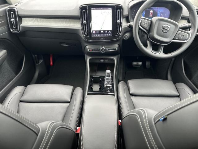 XC40ウルトラ B4 AWD 4WD