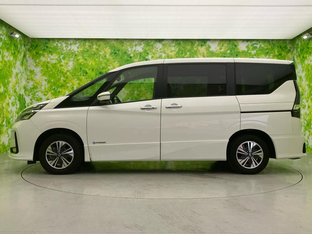 セレナ1.2 e-POWER ハイウェイスターV