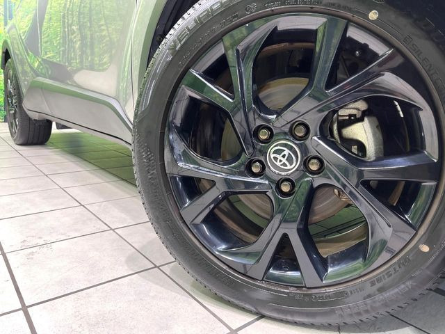 �y����18�C���`�A���~�z�C�[���z�O�ςɃ}�b�`���������A���~�z�C�[���𑕒����Ă���܂��B�e��ЊO�A���~�z�C�[����A�X�^�b�h���X�^�C�����戵�����Ă���܂��B���񂲑��k����������