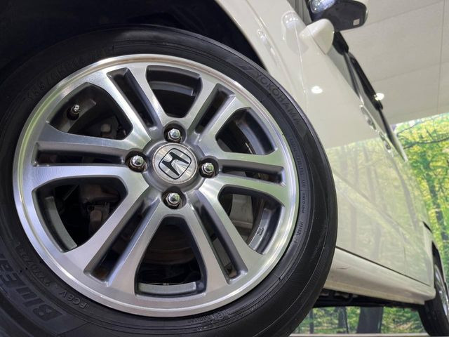 �y����14�C���`�A���~�z�C�[���z�O�ςɃ}�b�`���������A���~�z�C�[���𑕒����Ă���܂��B�e��ЊO�A���~�z�C�[����A�X�^�b�h���X�^�C�����戵�����Ă���܂��B���񂲑��k����������
