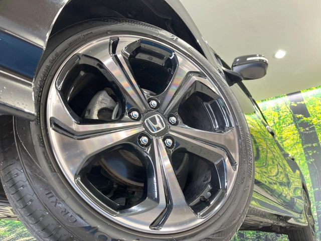 �y�O���[�h��p����18�C���`�A���~�z�C�[���z�f�U�C�����̍��������A���~�z�C�[���𑕒����Ă���܂��B�e��ЊO�A���~�z�C�[����A�X�^�b�h���X�^�C�����戵�����Ă���܂��B���񂲑��k����������