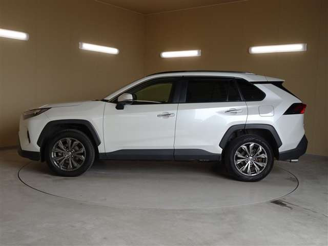 RAV42.5 ハイブリッド G E-Four 4WD