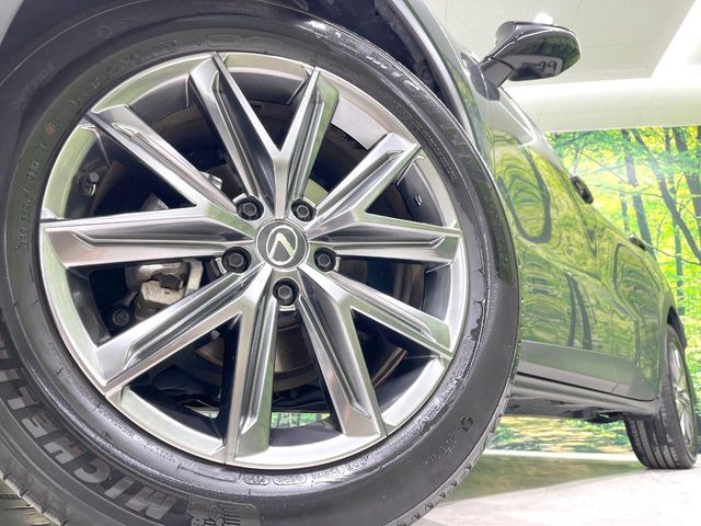 �y����18�C���`�A���~�z�C�[���z�O�ςɃ}�b�`���������A���~�z�C�[���𑕒����Ă���܂��B�e��ЊO�A���~�z�C�[����A�X�^�b�h���X�^�C�����戵�����Ă���܂��B���񂲑��k����������