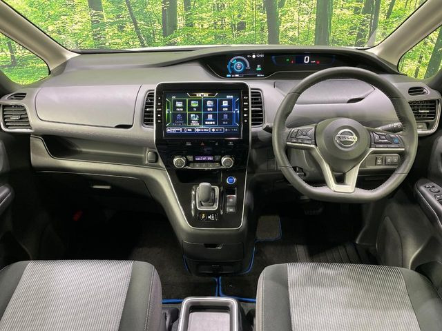 セレナ1.2 e-POWER ハイウェイスターV