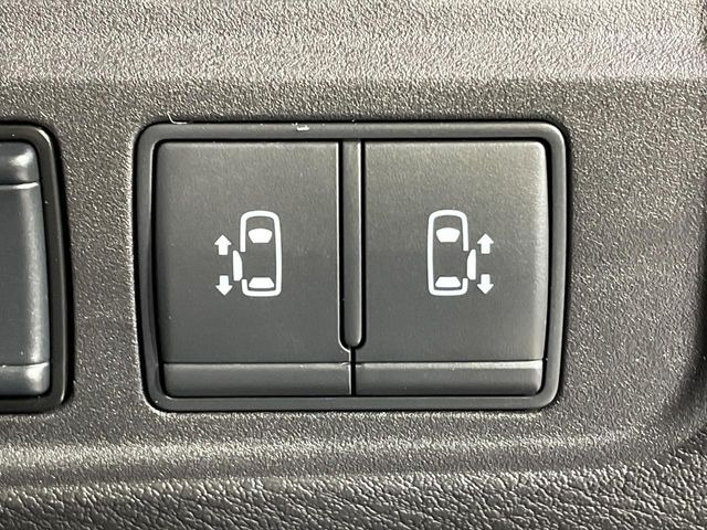 セレナ1.2 e-POWER ハイウェイスターV