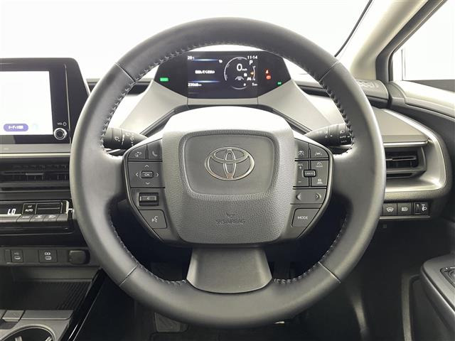 プリウス1.8 X E-Four 4WD