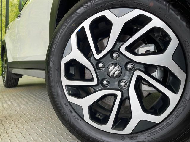 �y����16�C���`�A���~�z�C�[���z�O�ςɃ}�b�`���������A���~�z�C�[���𑕒����Ă���܂��B�e��ЊO�A���~�z�C�[����A�X�^�b�h���X�^�C�����戵�����Ă���܂��B���񂲑��k����������