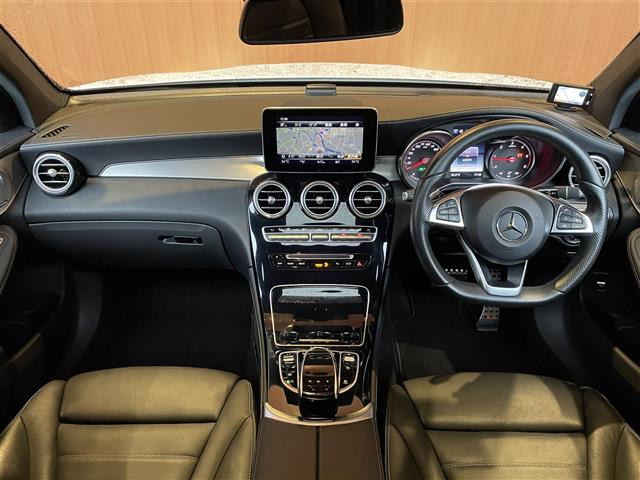 GLCクーペ220d 4マチック スポーツ 本革仕様 4WD