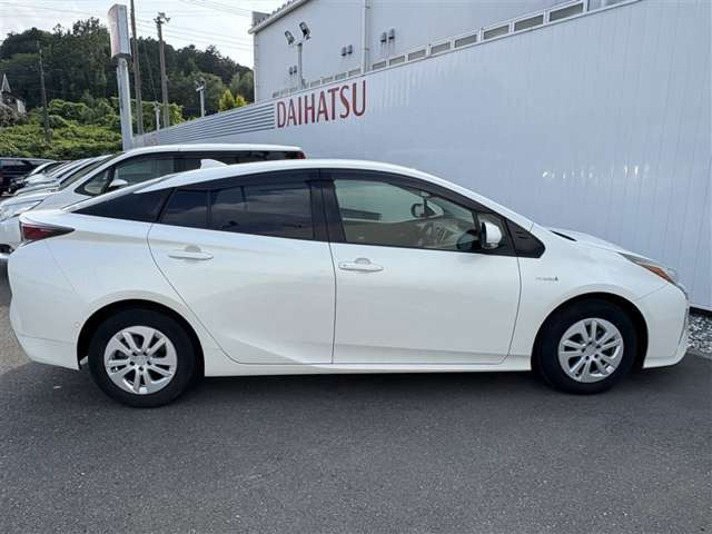 プリウス1.8 S セーフティ プラス