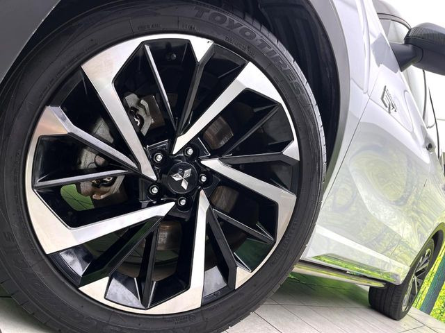 �y����20�C���`�A���~�z�C�[���z�O�ςɃ}�b�`���������A���~�z�C�[���𑕒����Ă���܂��B�e��ЊO�A���~�z�C�[����A�X�^�b�h���X�^�C�����戵�����Ă���܂��B���񂲑��k����������