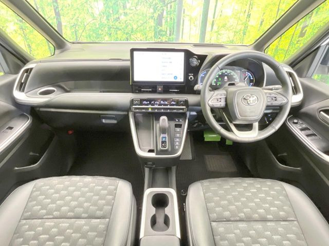 ヴォクシー1.8 ハイブリッド S-Z