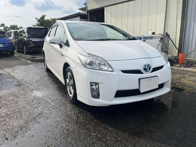 プリウス1.8 S