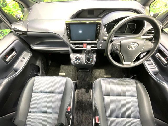 ヴォクシー2.0 ZS