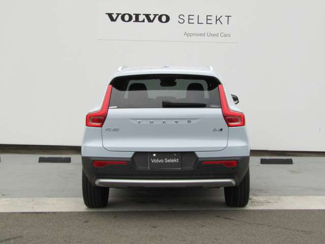 XC40ウルトラ B4 AWD 4WD