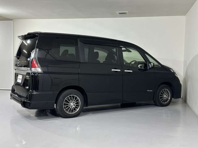 セレナ2.0 ライダー プロパイロットエディション 4WD