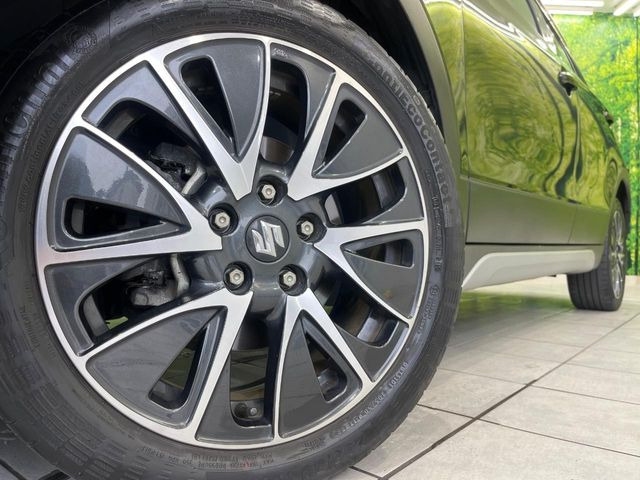 �y����17�C���`�A���~�z�C�[���z�O�ςɃ}�b�`���������A���~�z�C�[���𑕒����Ă���܂��B�e��ЊO�A���~�z�C�[����A�X�^�b�h���X�^�C�����戵�����Ă���܂��B���񂲑��k����������