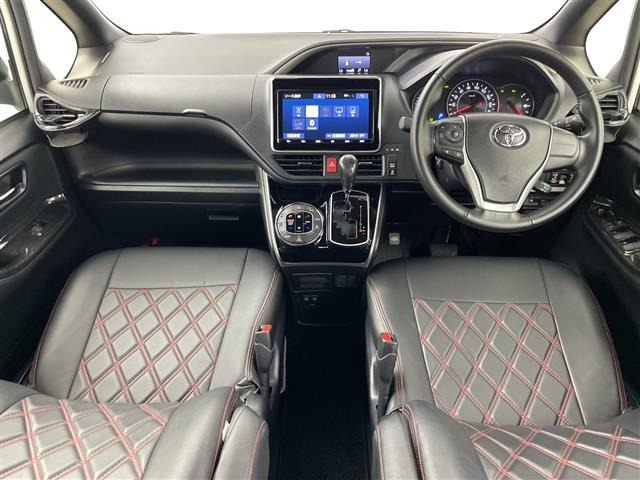 ヴォクシー2.0 ZS 煌II 4WD
