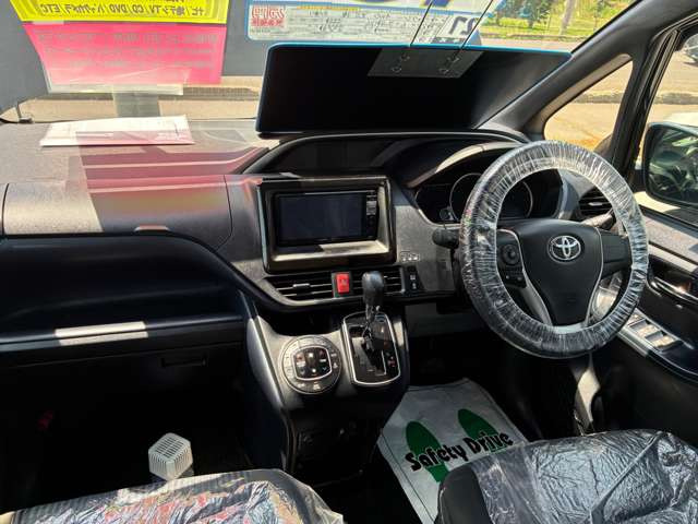 ヴォクシー2.0 ZS 煌 4WD