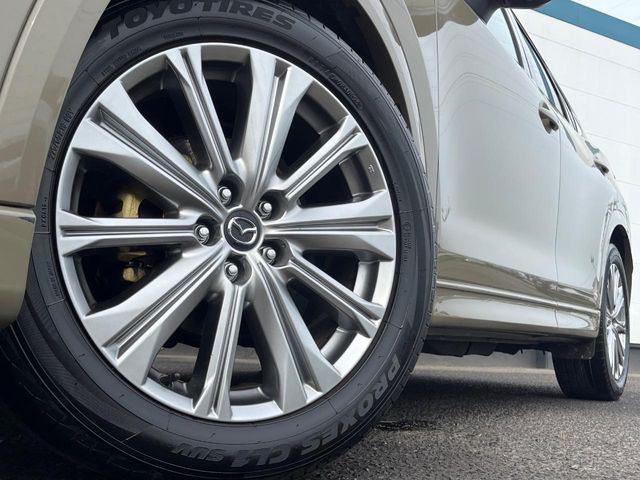 �y����19�C���`�A���~�z�C�[���z�O�ςɃ}�b�`���������A���~�z�C�[���𑕒����Ă���܂��B�e��ЊO�A���~�z�C�[����A�X�^�b�h���X�^�C�����戵�����Ă���܂��B���񂲑��k����������