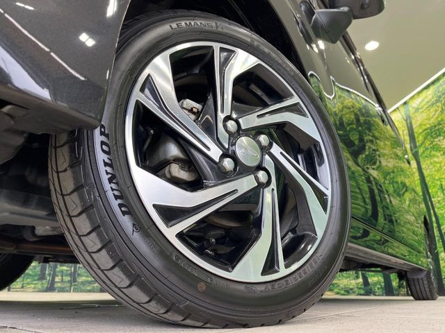 �y����15�C���`�A���~�z�C�[���z�O�ςɃ}�b�`���������A���~�z�C�[���𑕒����Ă���܂��B�e��ЊO�A���~�z�C�[����A�X�^�b�h���X�^�C�����戵�����Ă���܂��B���񂲑��k����������