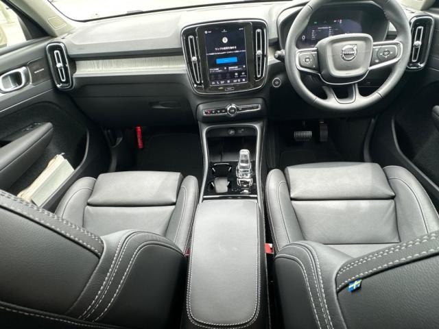XC40ウルトラ B4 AWD 4WD