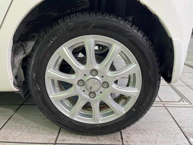 �y14�C���`�A���~�z�C�[���z�O�ςɃ}�b�`�����A���~�z�C�[���𑕒����Ă���܂��B�e��ЊO�A���~�z�C�[����A�X�^�b�h���X�^�C�����戵�����Ă���܂��B���񂲑��k����������