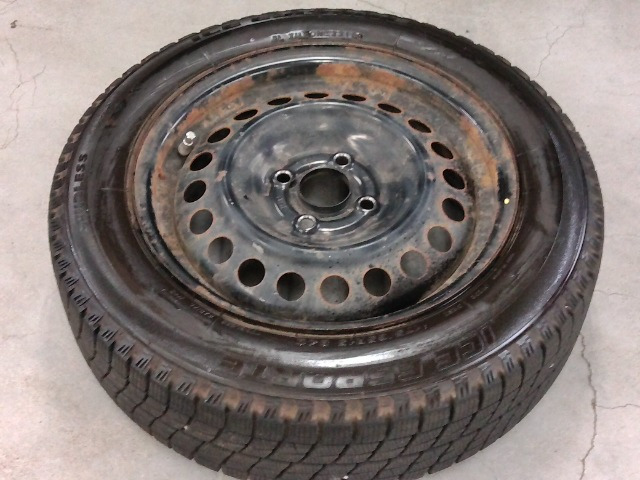 フィット1.3 13G Fパッケージ 4WD