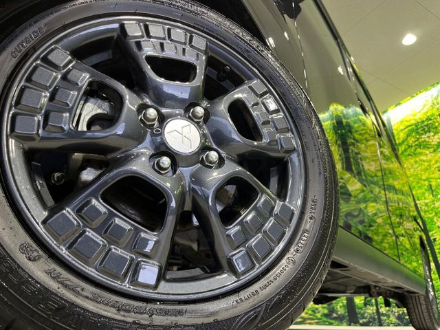 �y����15�C���`�A���~�z�C�[���z�O�ςɃ}�b�`���������A���~�z�C�[���𑕒����Ă���܂��B�e��ЊO�A���~�z�C�[����A�X�^�b�h���X�^�C�����戵�����Ă���܂��B���񂲑��k����������